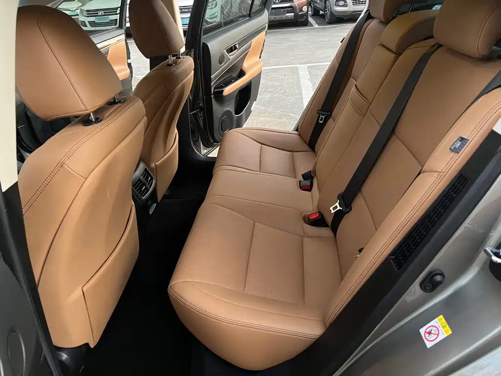 Lexus GS — миниатюра 14