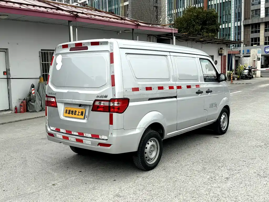 Jinbei X30 2024 1.5L 2/5 мест