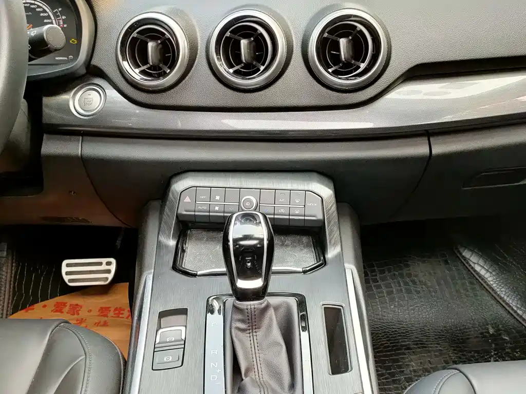 Wey Wey VV7 — миниатюра 6