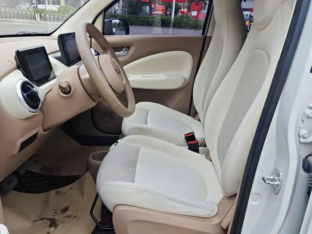 Wuling MINIEV — миниатюра 6