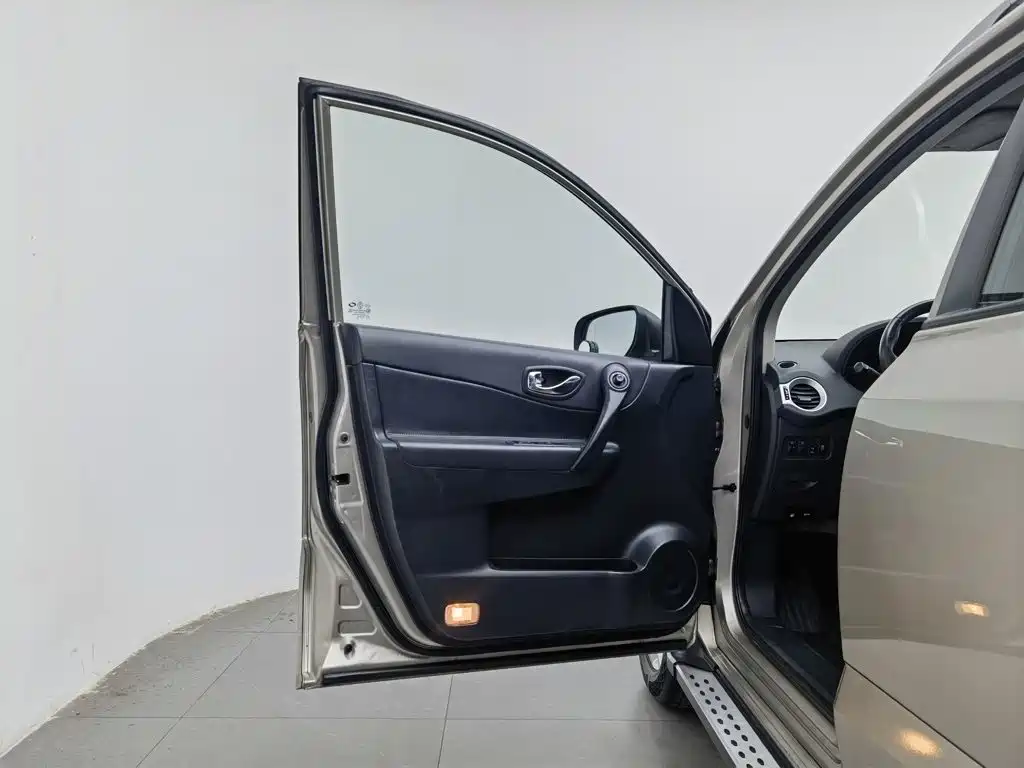 Renault Koleos (Import) — миниатюра 8