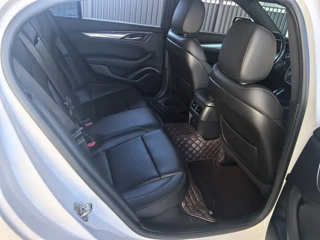 Cadillac CT5 — миниатюра 9
