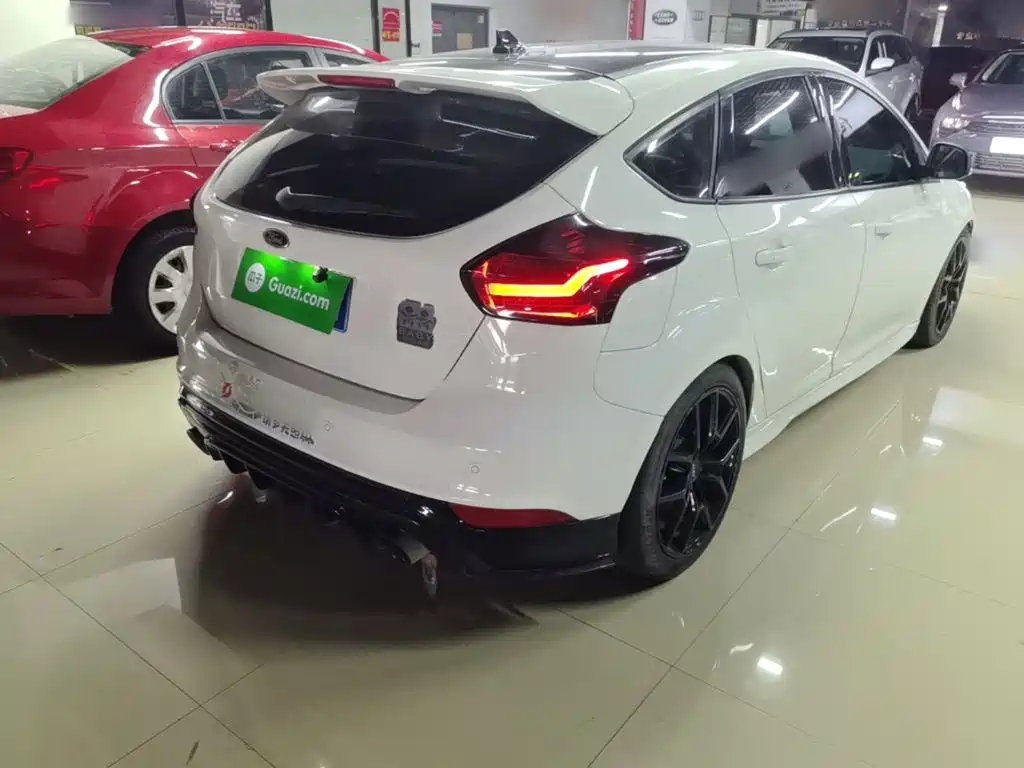 Ford Focus — миниатюра 7