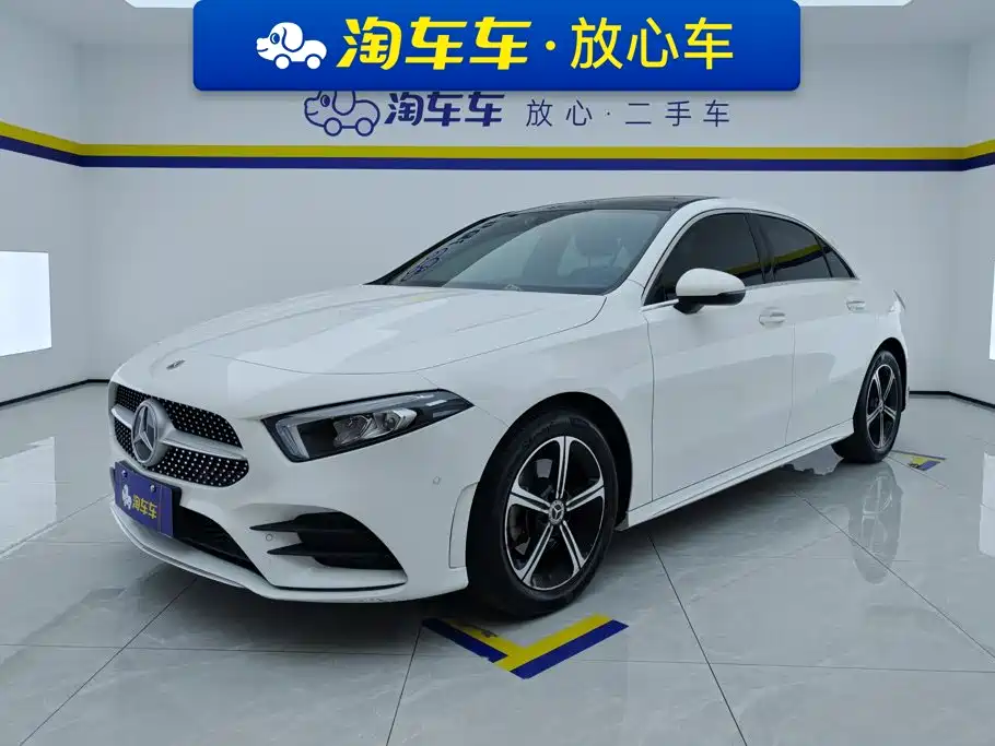 奔驰A级 2022款 改款三 A 200 L 运动轿车时尚型 2023