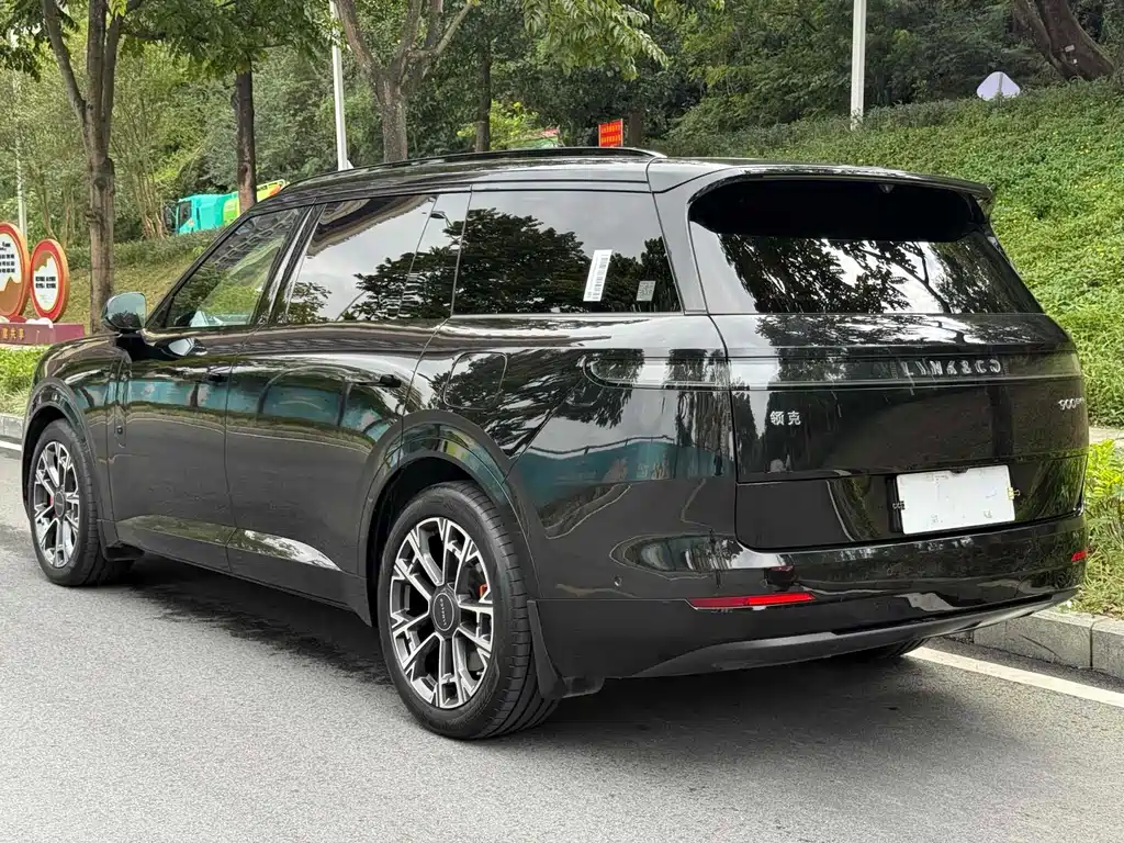 Lynk & Co 900 — миниатюра 4
