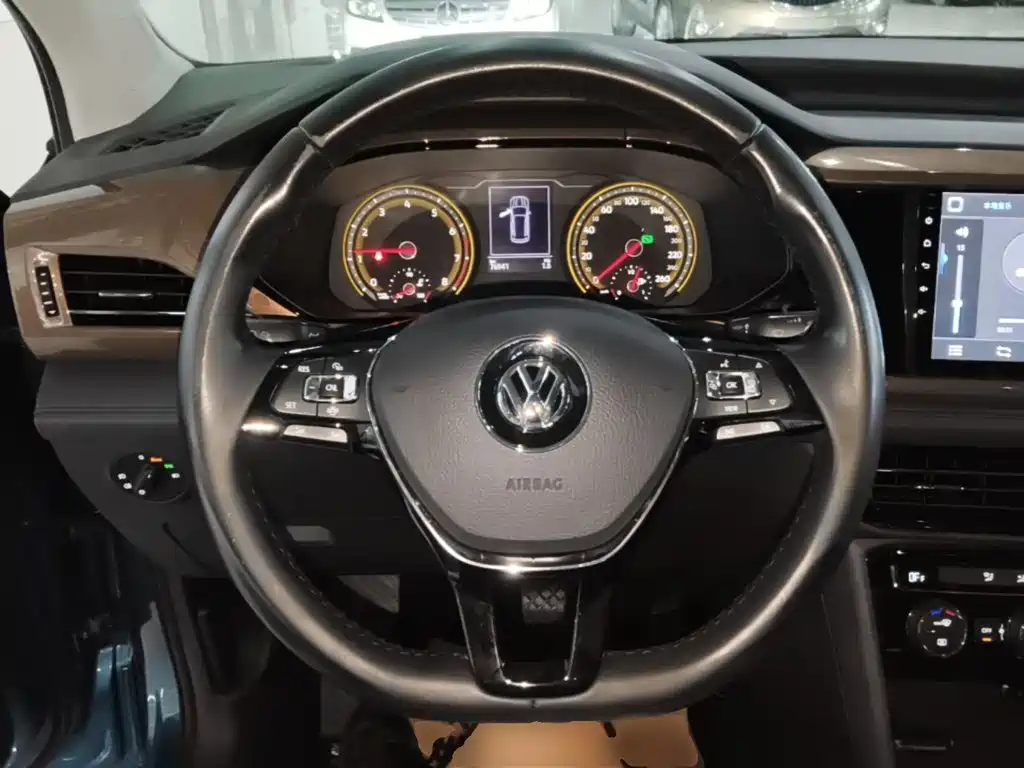 Volkswagen Tharu — миниатюра 11