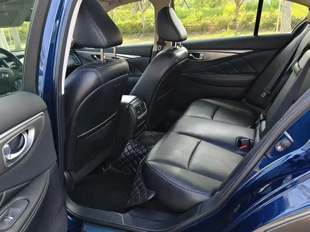 Infiniti Q50L 2018 2.0T V