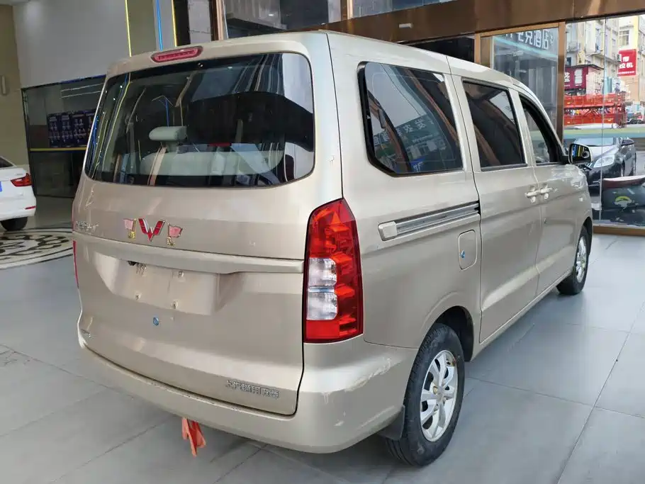 Wuling Hongguang V — миниатюра 3