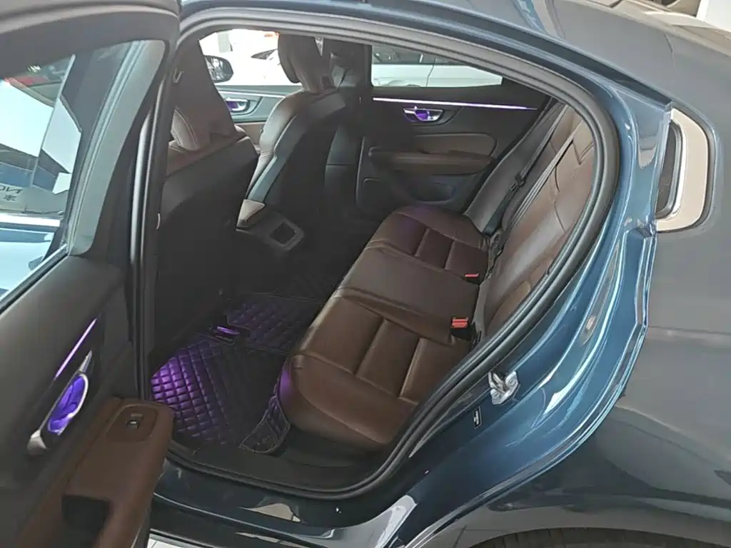 Volvo S60 — миниатюра 17
