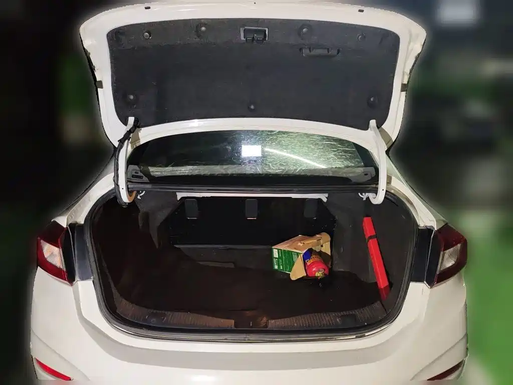 Chevrolet Cruze — миниатюра 20