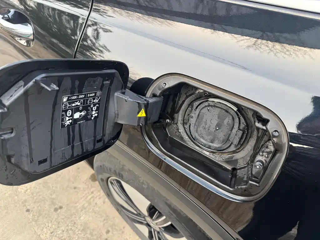 Mercedes-Benz EQB - фото 16