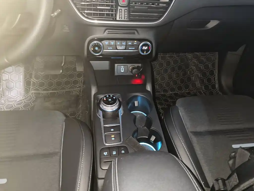 Ford Focus Active — миниатюра 14