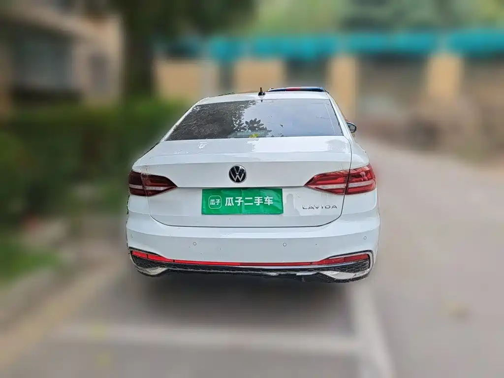 Volkswagen Lavida — миниатюра 3