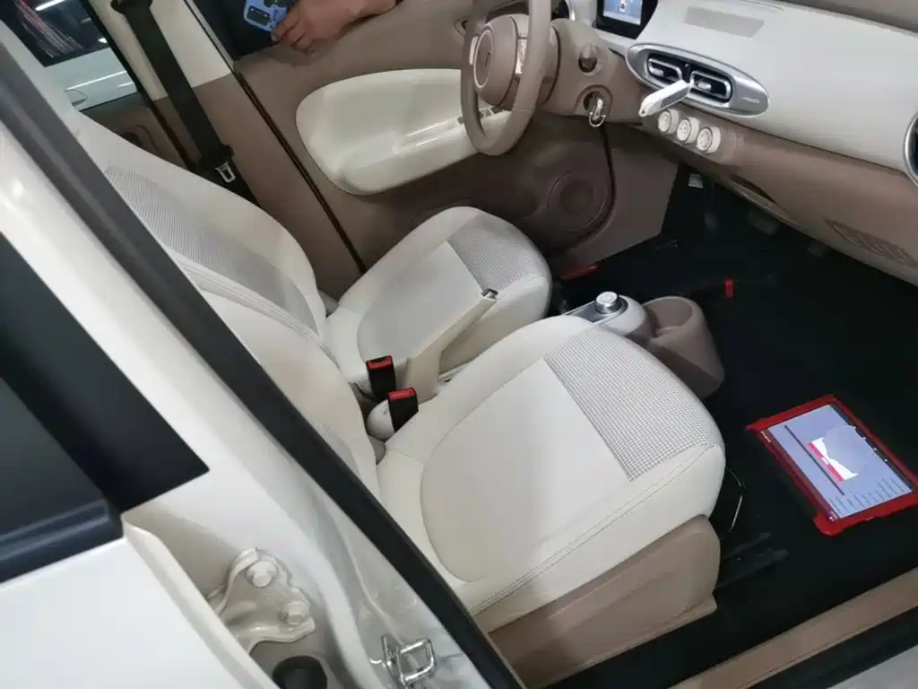 Wuling MINIEV — миниатюра 25