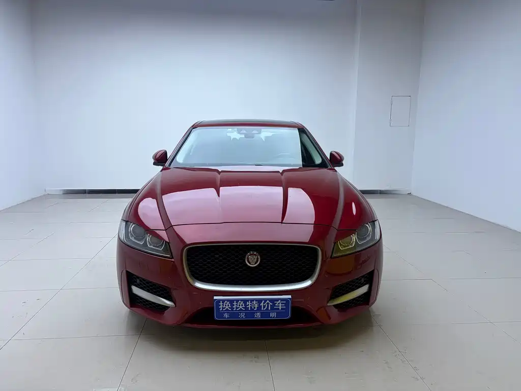 JAGUAR XF