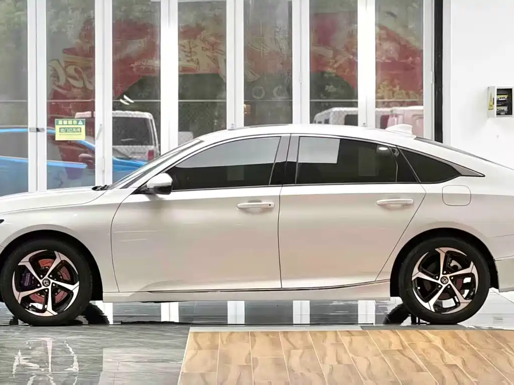 Honda Accord — миниатюра 7
