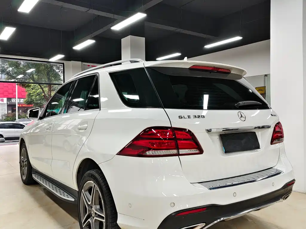MERCEDES-BENZ GLE