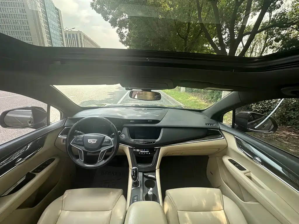 Cadillac XT5 — миниатюра 6