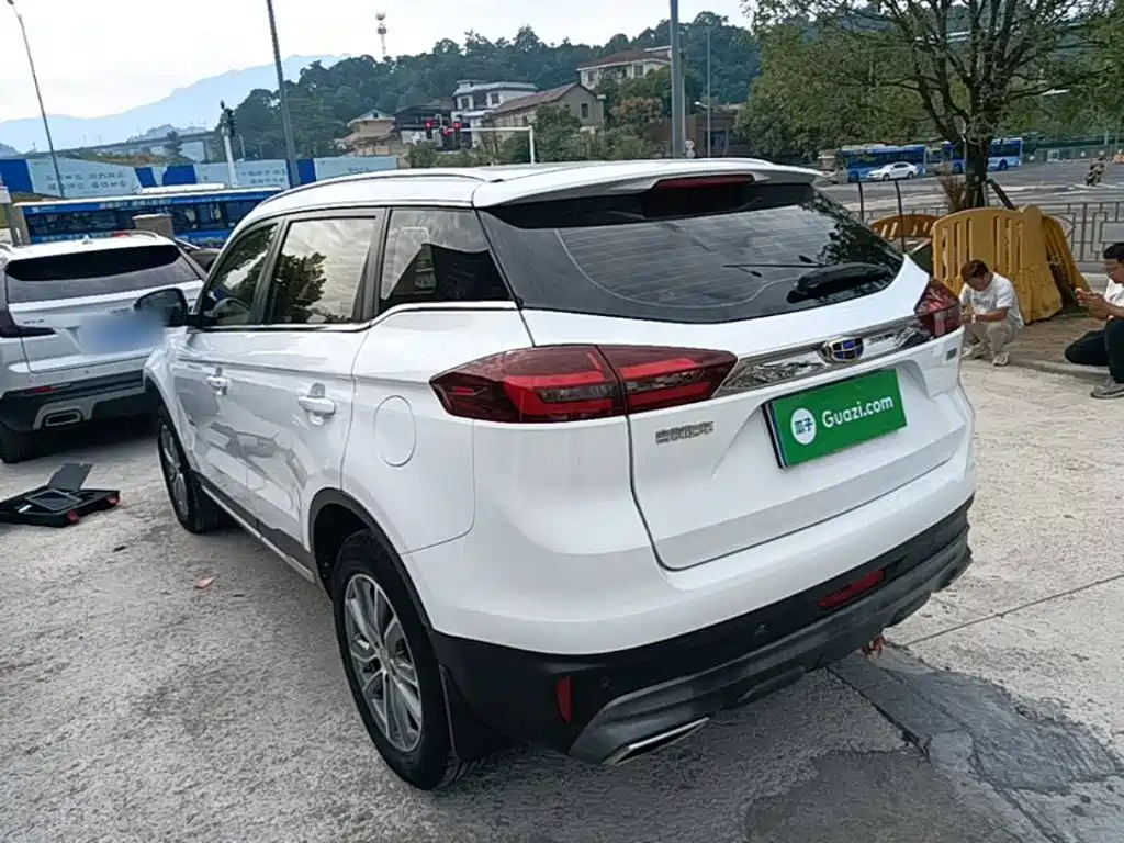Geely Boyue — миниатюра 5