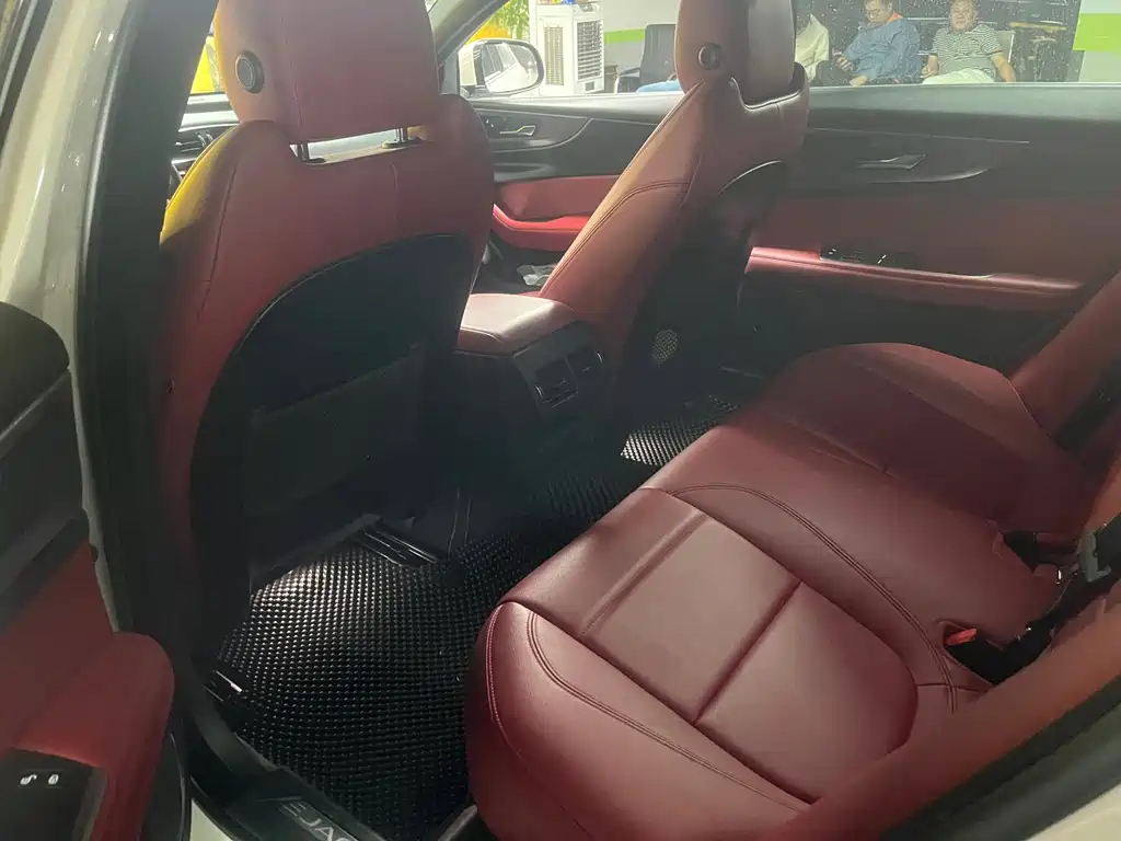 Jaguar XEL — миниатюра 5