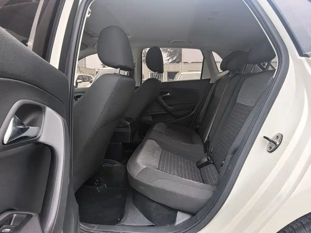 Volkswagen Polo — миниатюра 10
