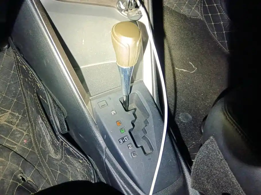 Toyota Yaris L — миниатюра 16