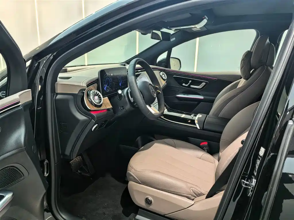 MERCEDES-BENZ EQE SUV