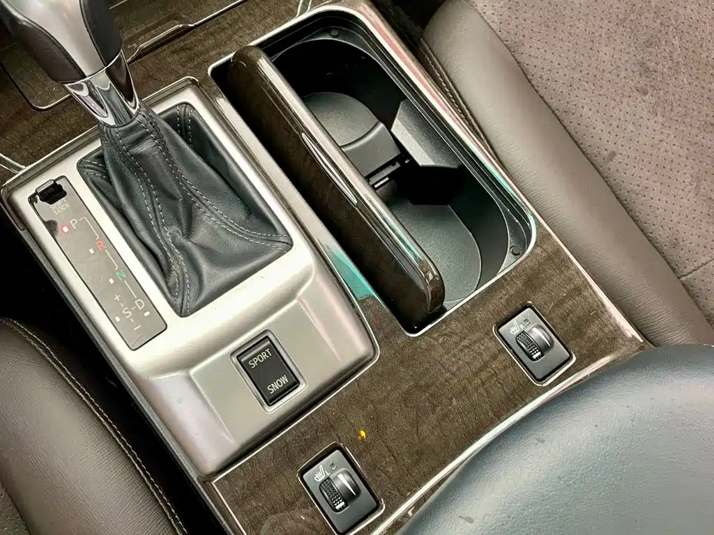Toyota Reiz — миниатюра 10