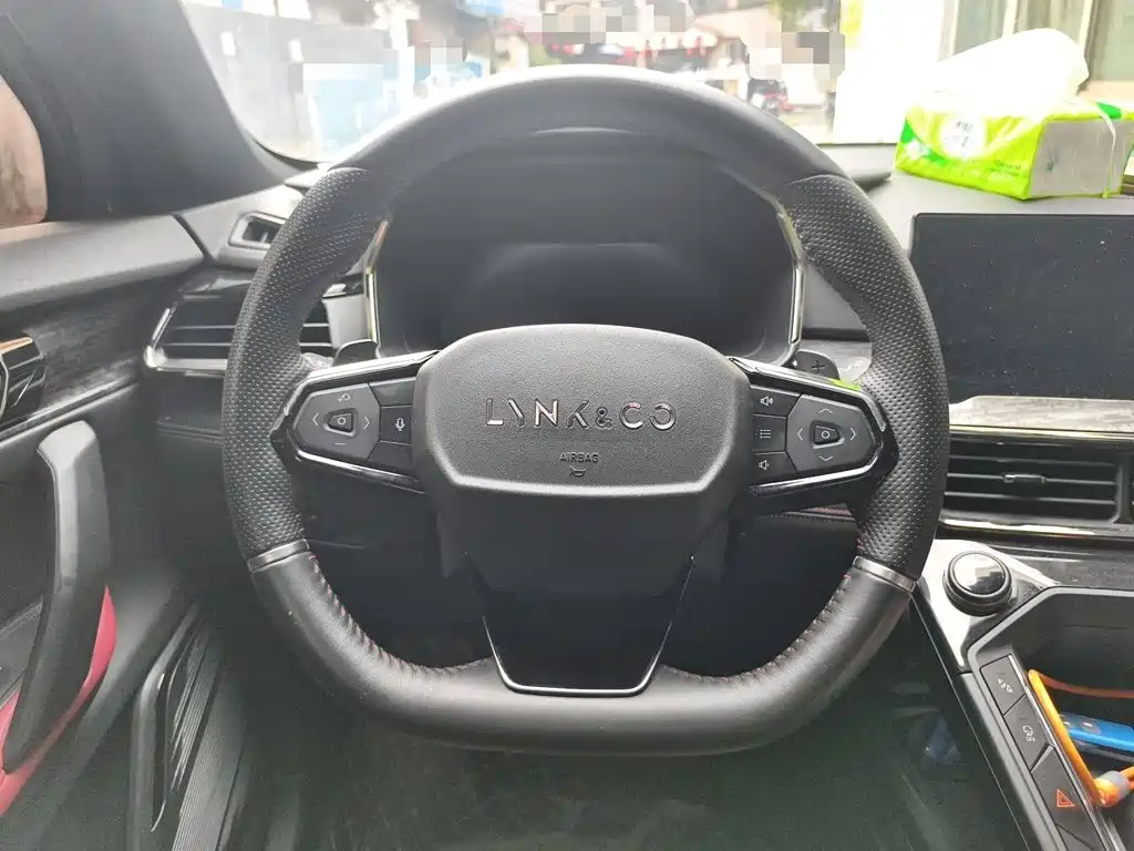 Lynk & Co 06 — миниатюра 11