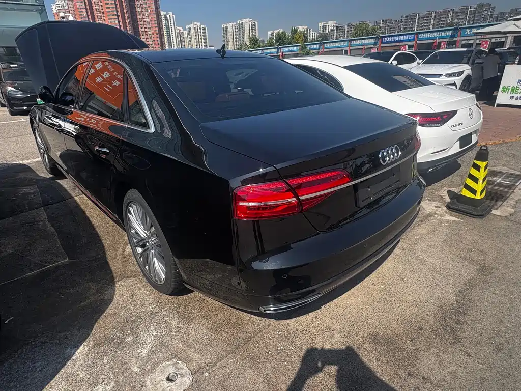 Audi A8 — миниатюра 12