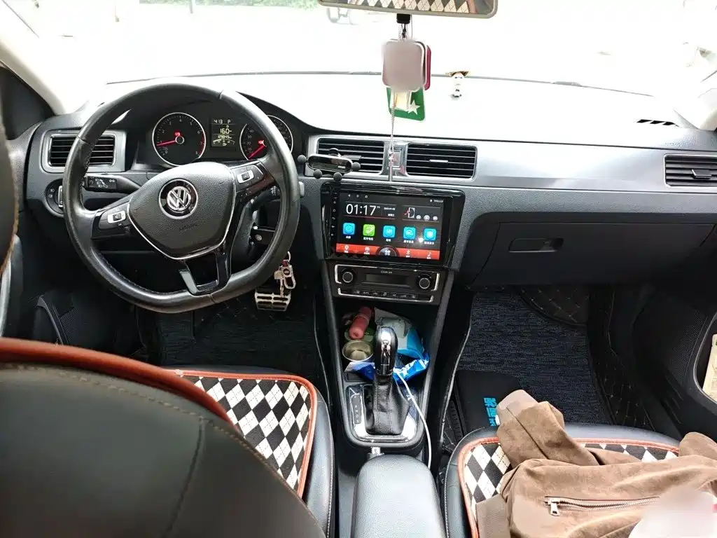 Volkswagen Santana — миниатюра 13