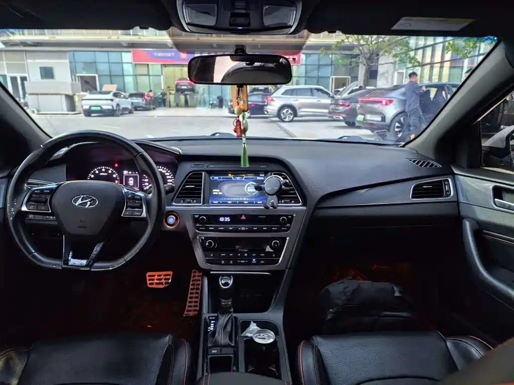 Hyundai Sonata — миниатюра 3