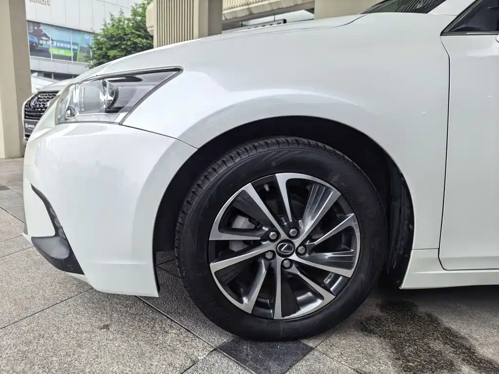 Lexus CT 2017 CT200h Elite VI