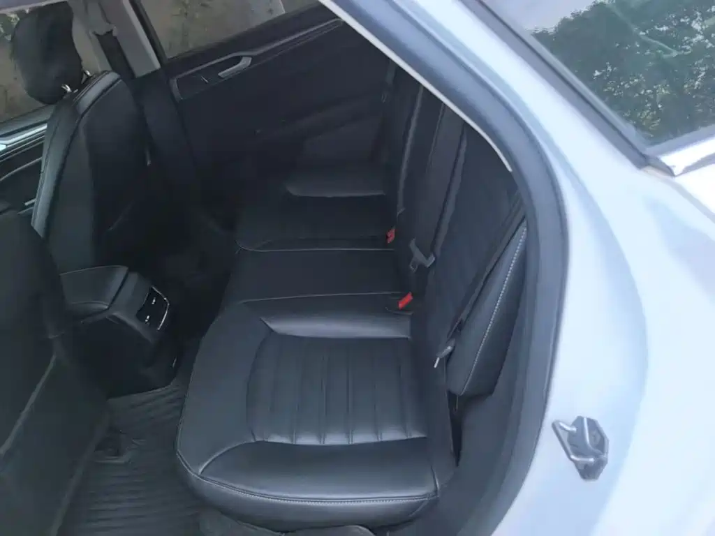 Ford Mondeo — миниатюра 17