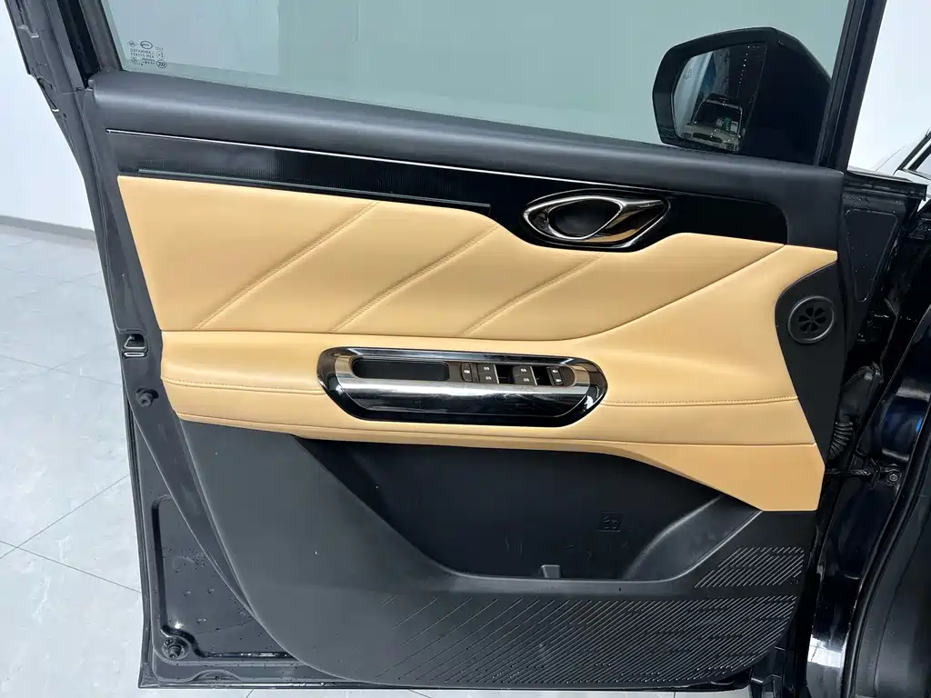 GAC Motor Trumpchi E8 PHEV — миниатюра 15