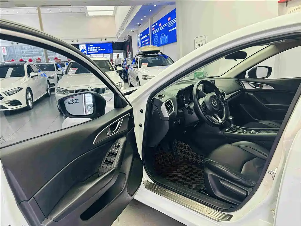 Mazda 3 Axela — миниатюра 20