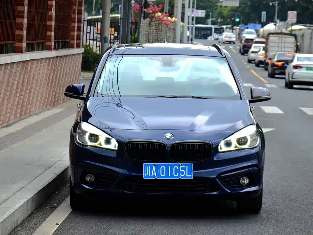 BMW 2 Series Active Tourer (Import) — миниатюра 2