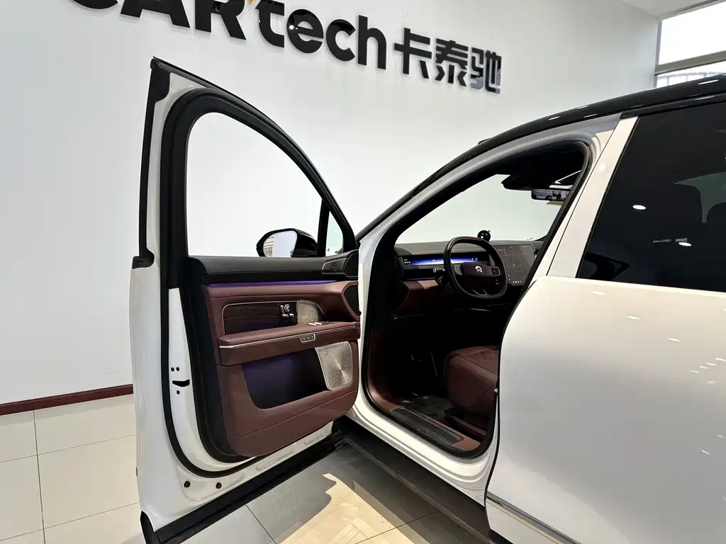 NIO ES8 2026 мест Executive Luxury