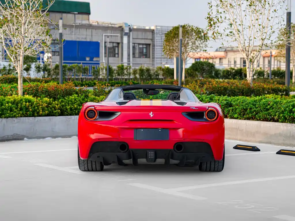 Ferrari 488 — миниатюра 6
