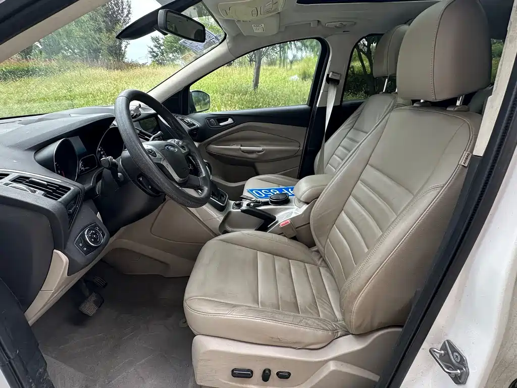 Ford Kuga — миниатюра 6
