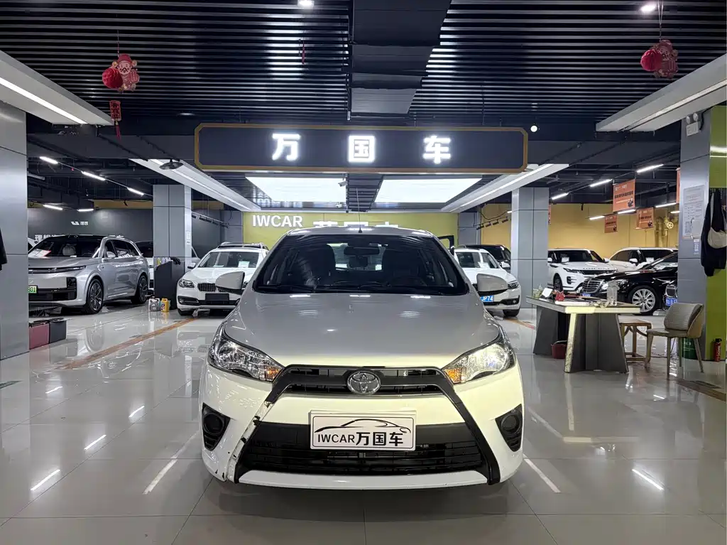 Toyota Yaris L — миниатюра 2