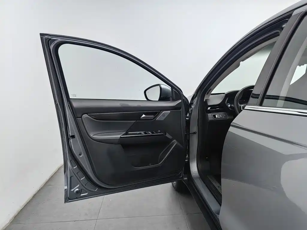 XPeng G3 — миниатюра 8