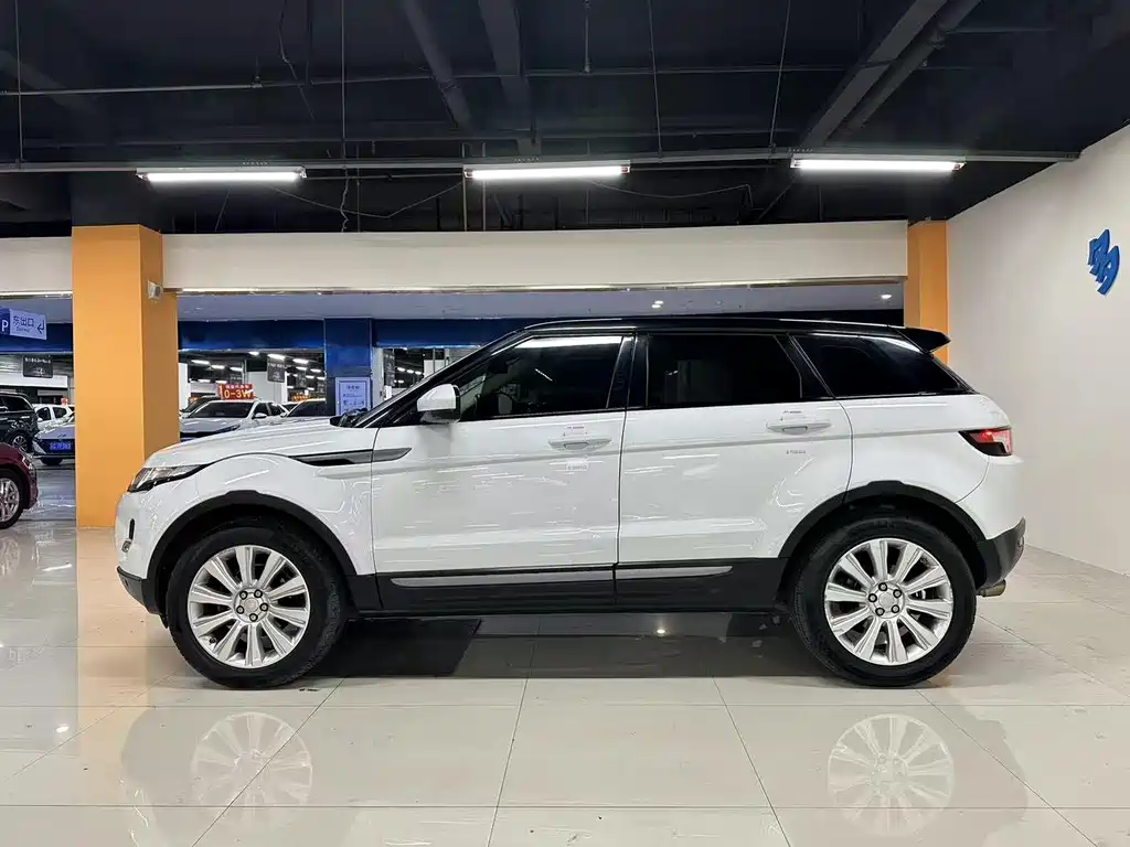 Land Rover Evoque — миниатюра 8
