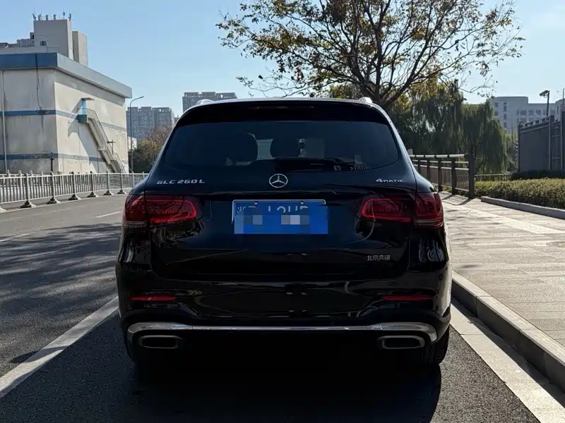 MERCEDES-BENZ GLC