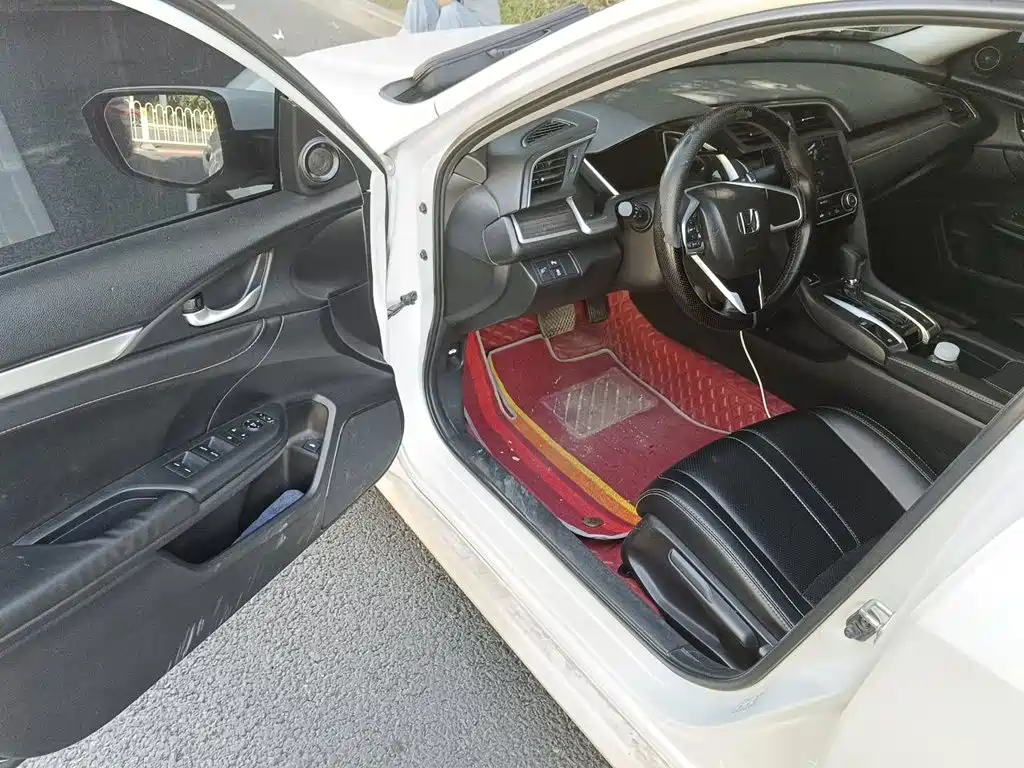 Honda Civic — миниатюра 12