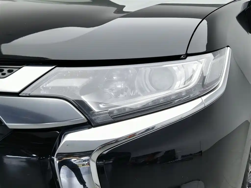 Mitsubishi Outlander 2021 2.0L 5 мест