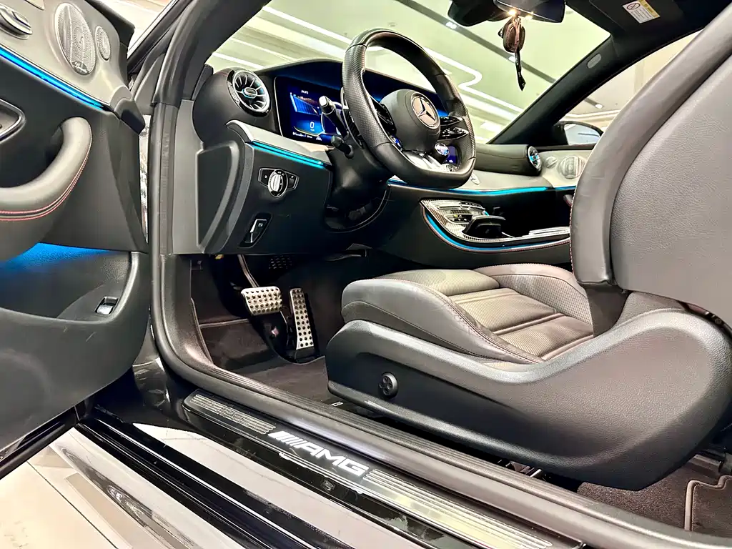 MERCEDES-BENZ E CLASS AMG