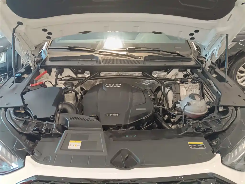Audi Q5L Sportback — миниатюра 7
