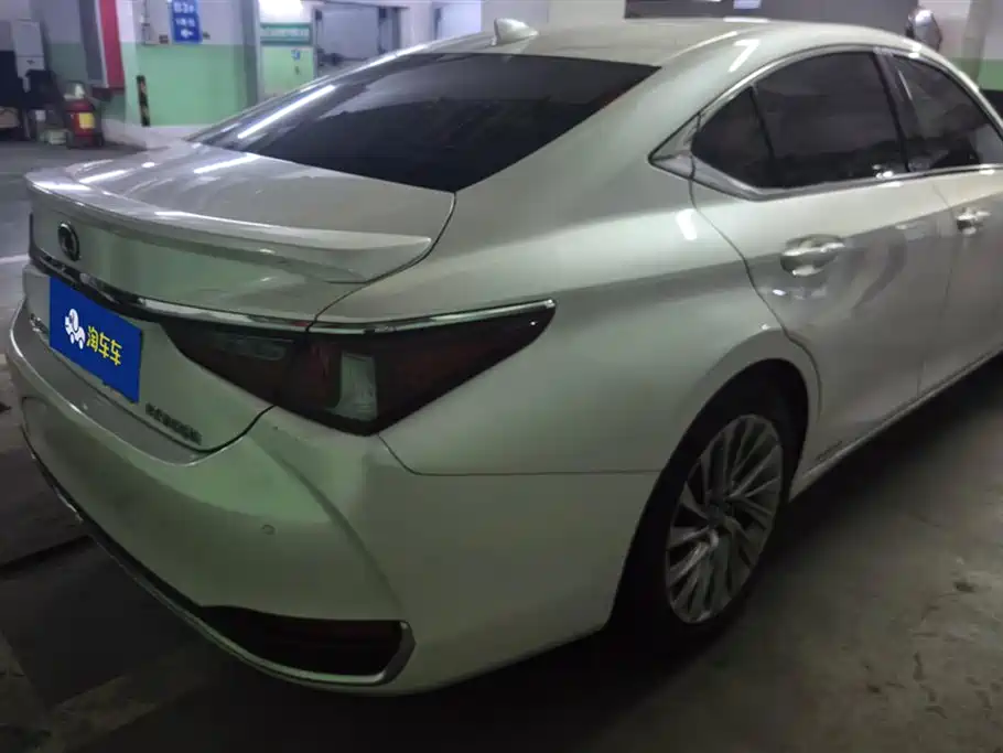 Lexus ES 2021 300h Executive