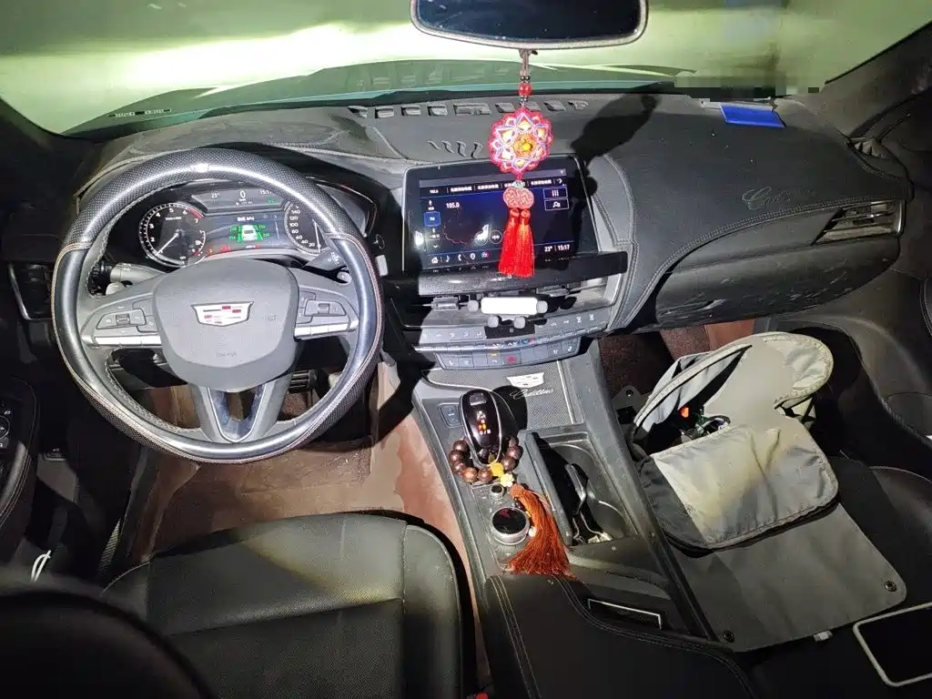Cadillac CT5 — миниатюра 5
